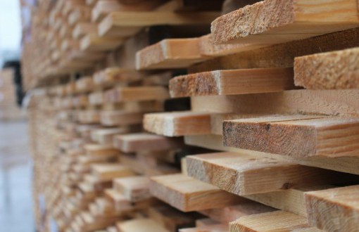 Обрезная доска: особенности, виды, способы применения Обрезные доски